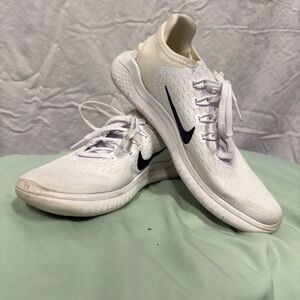 Nike White and Black Sneakers